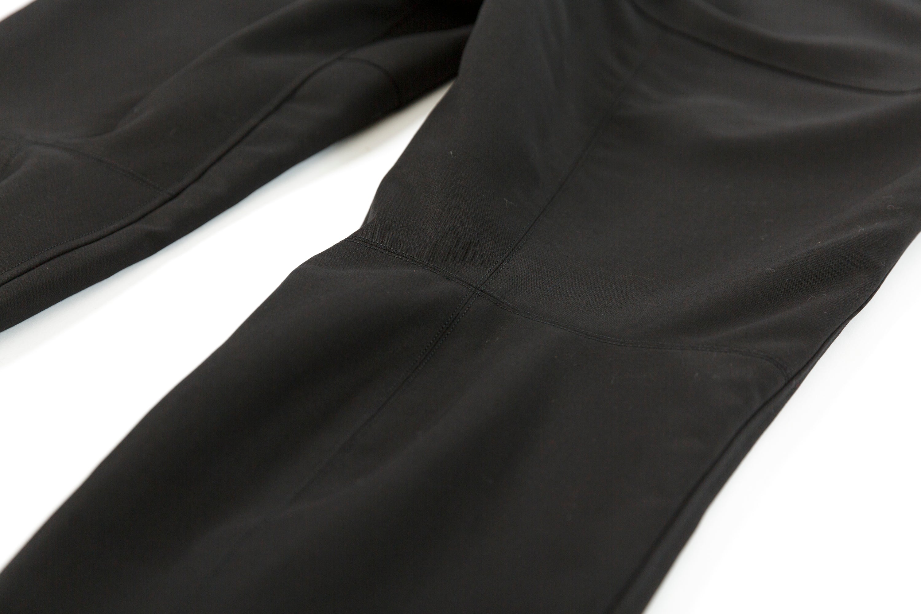 山内 yc67-241-black 超強撚2重織コットン・立体切り替パンツ