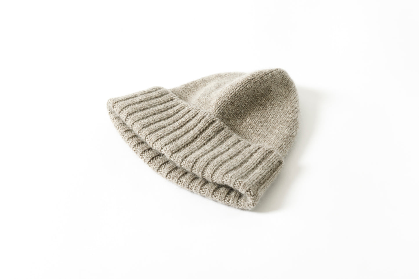 NIkki ESSENTIAL PIECE ALL- yak Knit Kap(unisex) - BEIGE