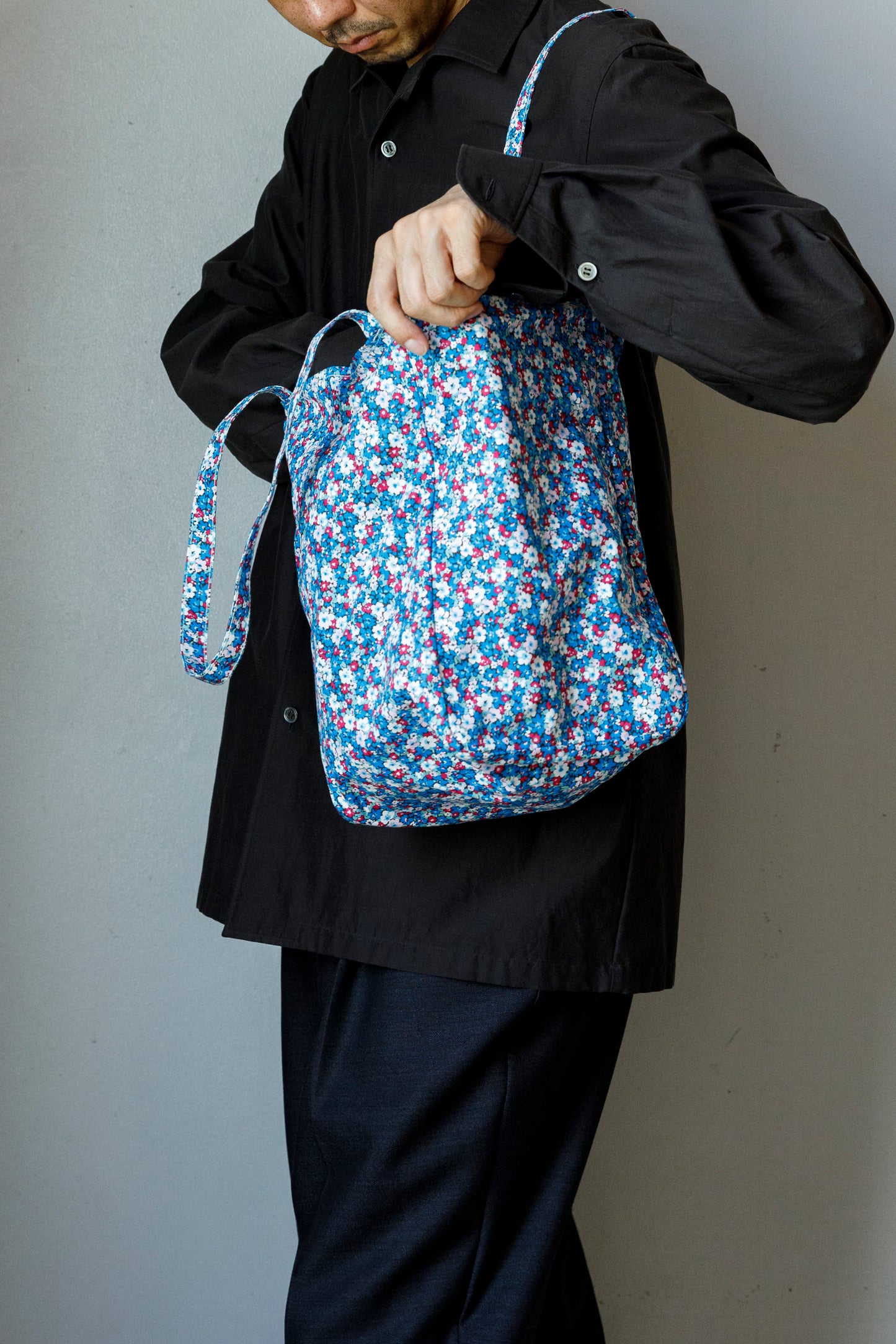 AMIACALVA F130 Eazy bag (M) - Floral Blue