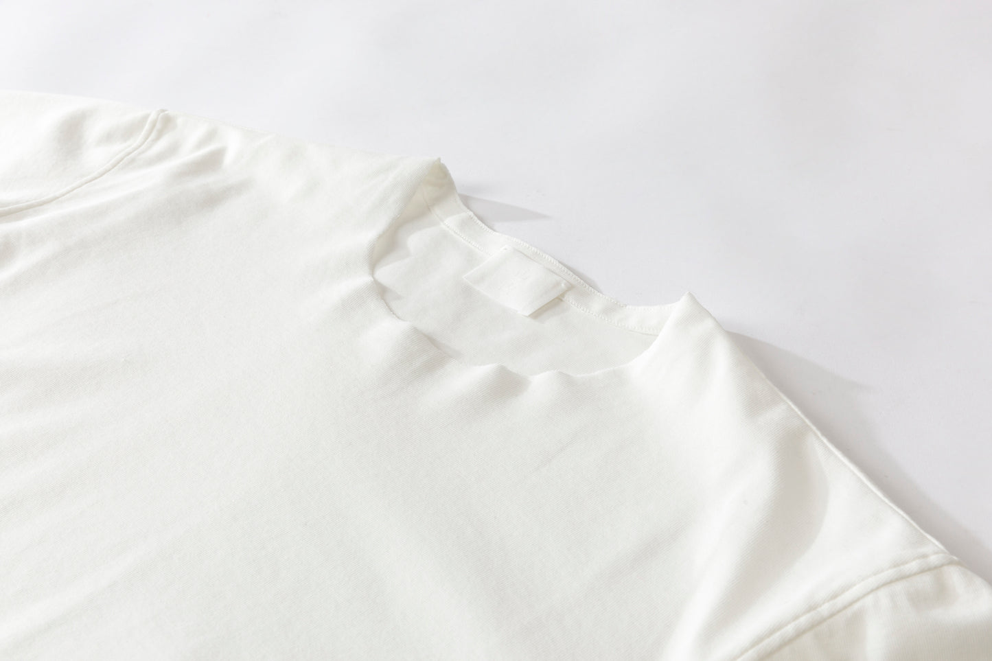 山内 yc55-241 / 強撚フリーカットポンチ・ショートスリーブTシャツ - White
