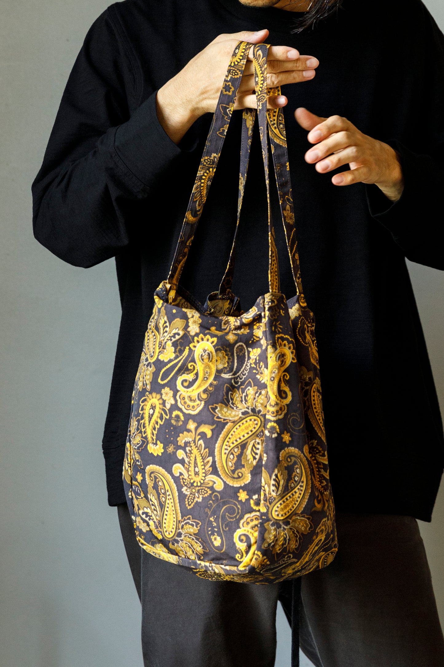 AMIACALVA F130 Eazy bag (M) - Paisler CHARCOAL BROWN