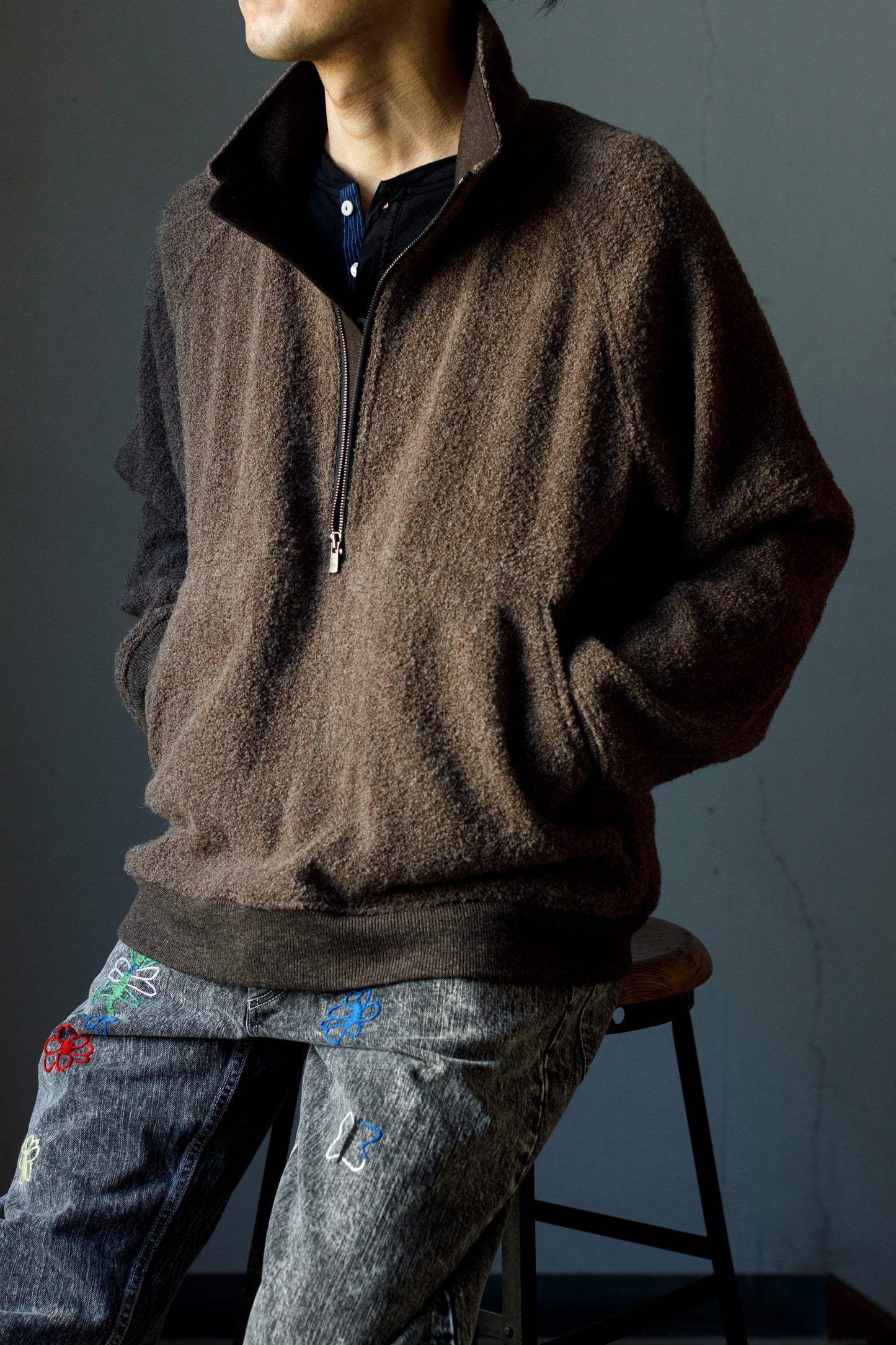 山内 25236 / アルパカボア・ジッププルオーバー - charcoal gray