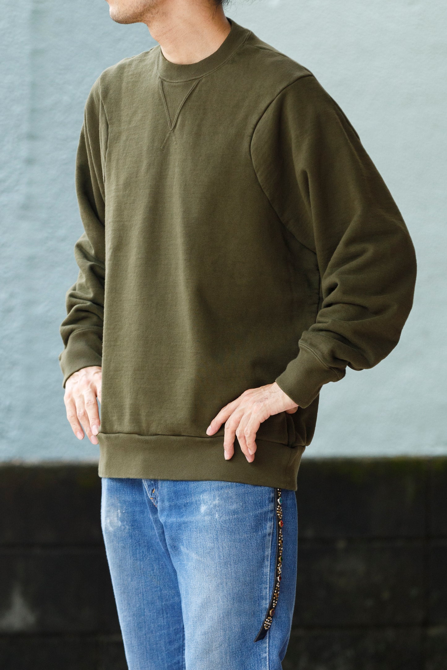 WONDER ROOM WWH-002 "WHALE" Crewneck Sweat - Olive