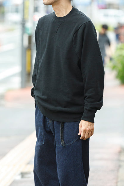 WONDER ROOM WWH-002 "WHALE" Crewneck Sweat - Black