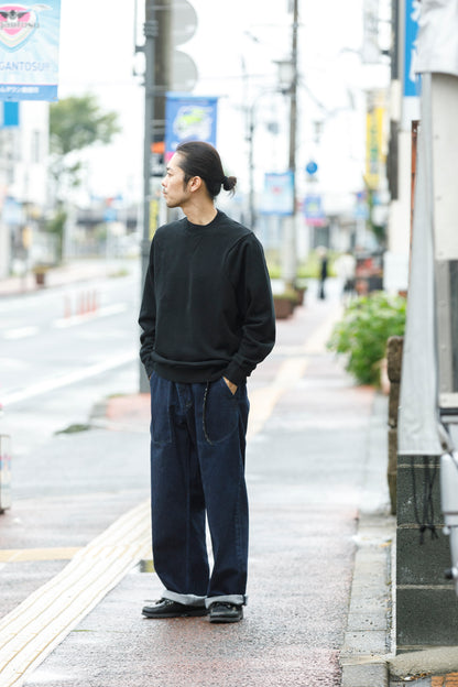 WONDER ROOM WWH-002 "WHALE" Crewneck Sweat - Black