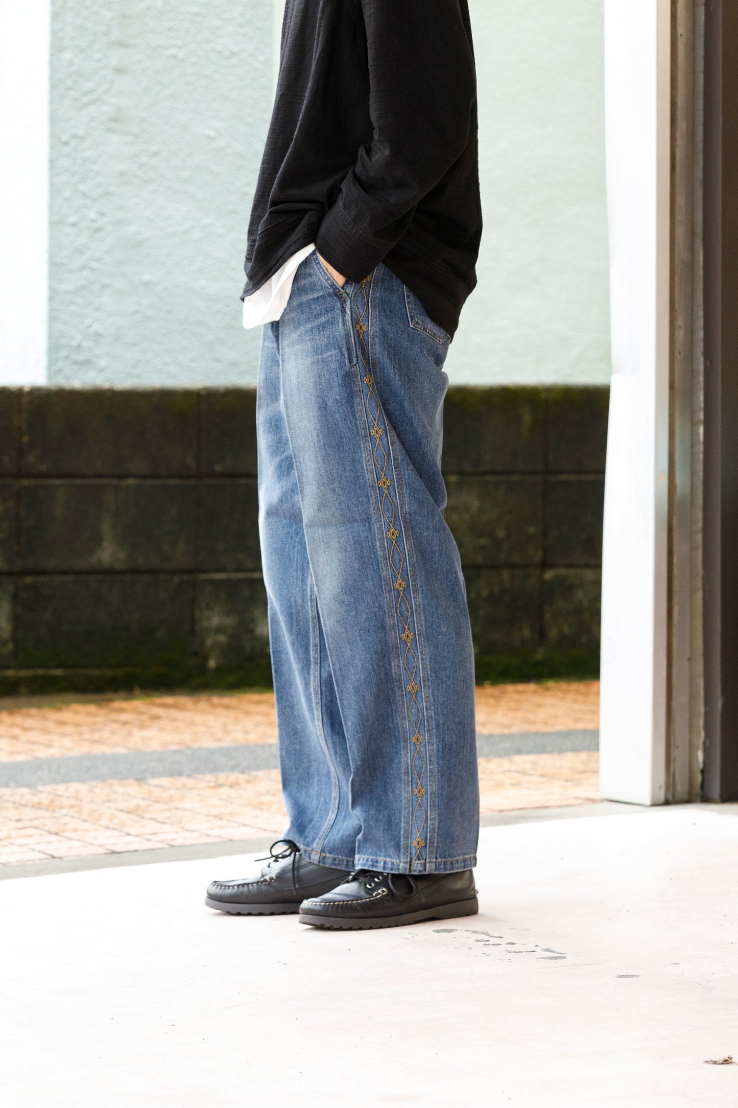 SARTO / EMBROIDERY DENIM PANTS - WASHED INDIGO