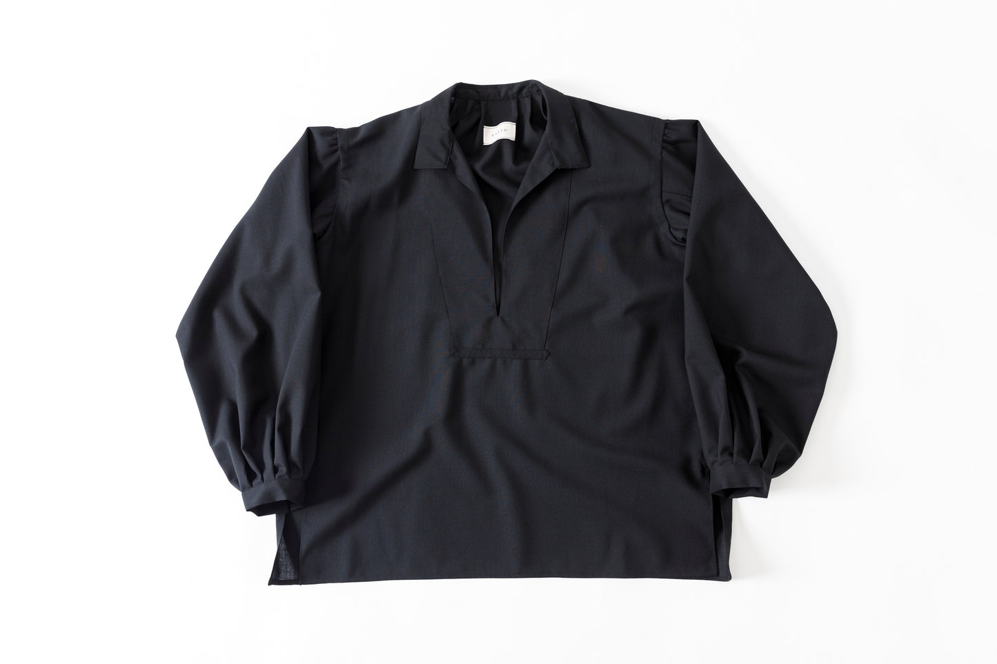 SARTO / 252-18001  TUKED SKIPPER BLOUSE(HIGH TWISTED WOOL) - BLACK