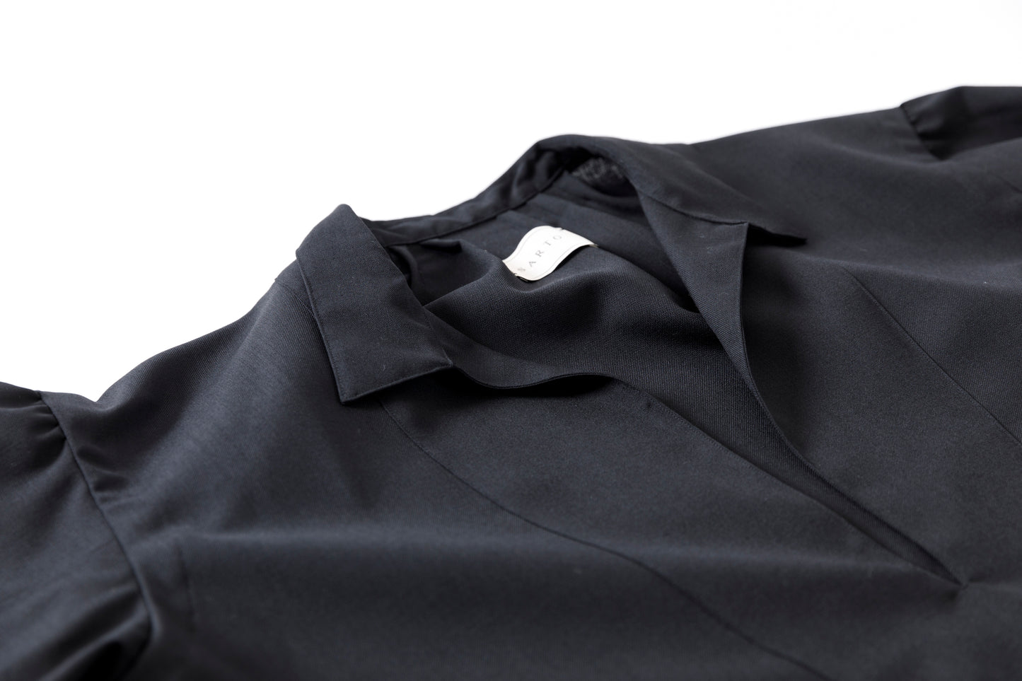 SARTO / 252-18001  TUKED SKIPPER BLOUSE(HIGH TWISTED WOOL) - BLACK
