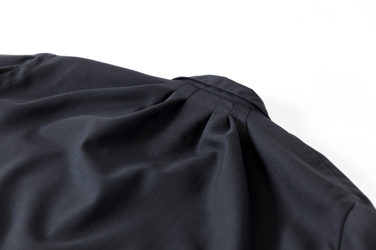SARTO / 252-18001  TUKED SKIPPER BLOUSE(HIGH TWISTED WOOL) - BLACK