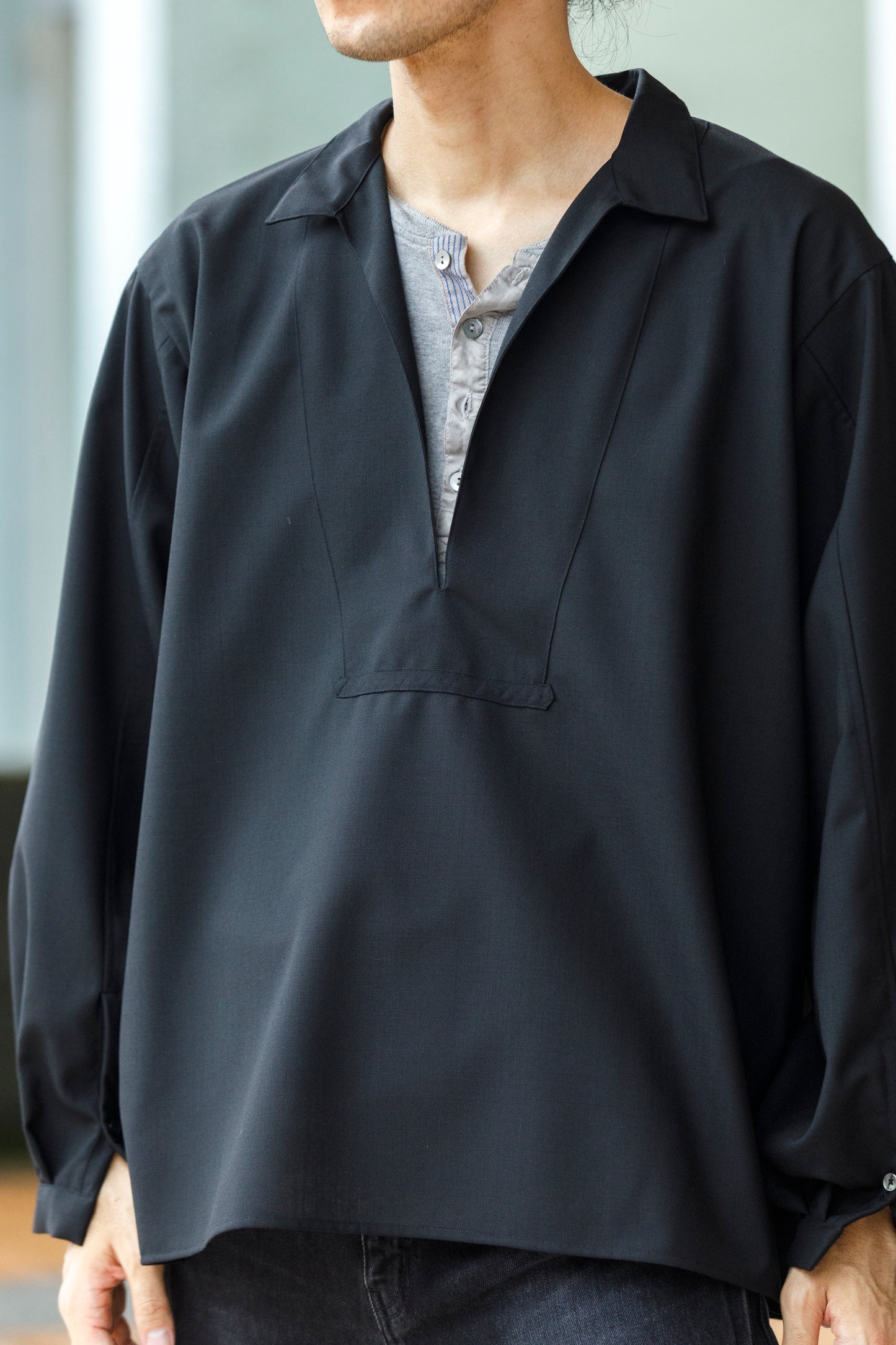 SARTO / 252-18001  TUKED SKIPPER BLOUSE(HIGH TWISTED WOOL) - BLACK