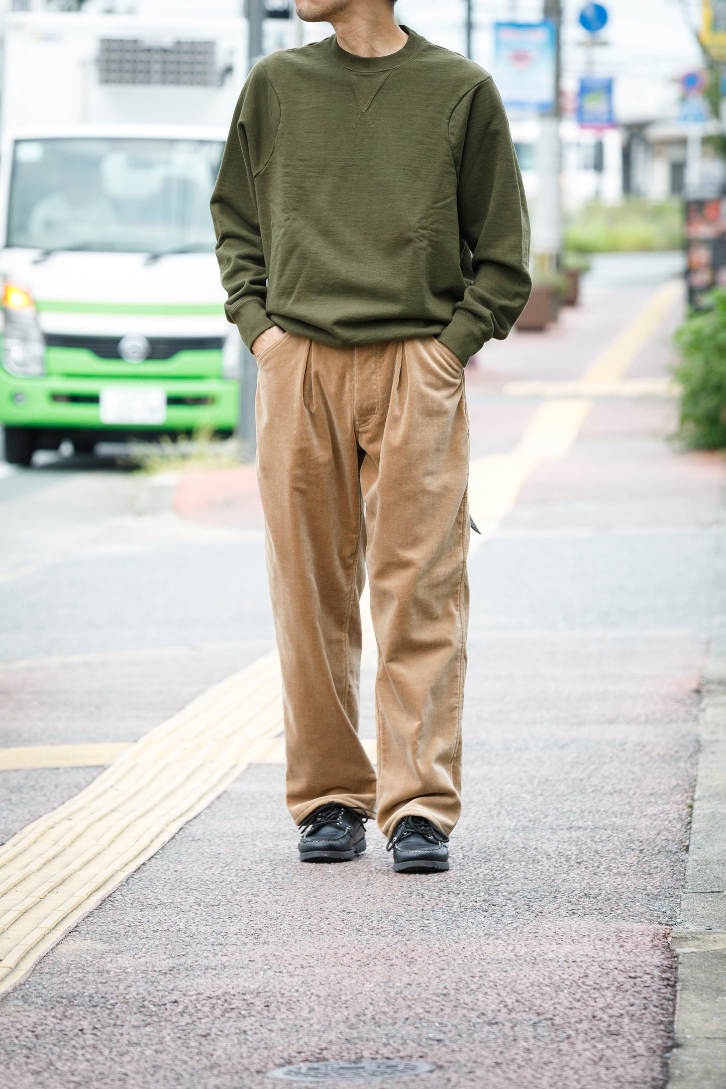 WONDER ROOM WWH-002 "WHALE" Crewneck Sweat - Olive