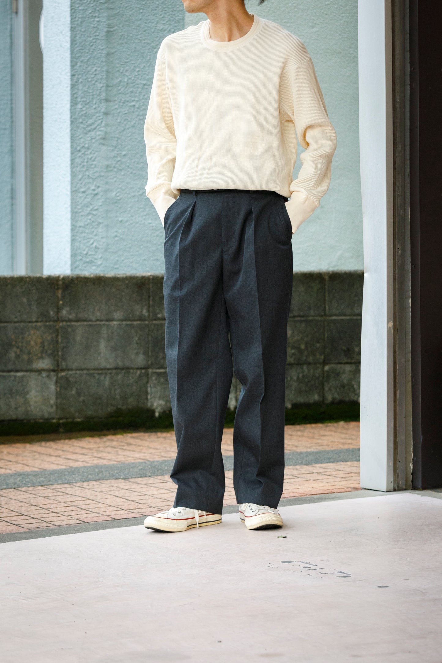 SARTO / 252-11001 TUCKER EMBROIDERY SLACKS(HIGH TWIST WOOL GABADINE) - CHACOAL