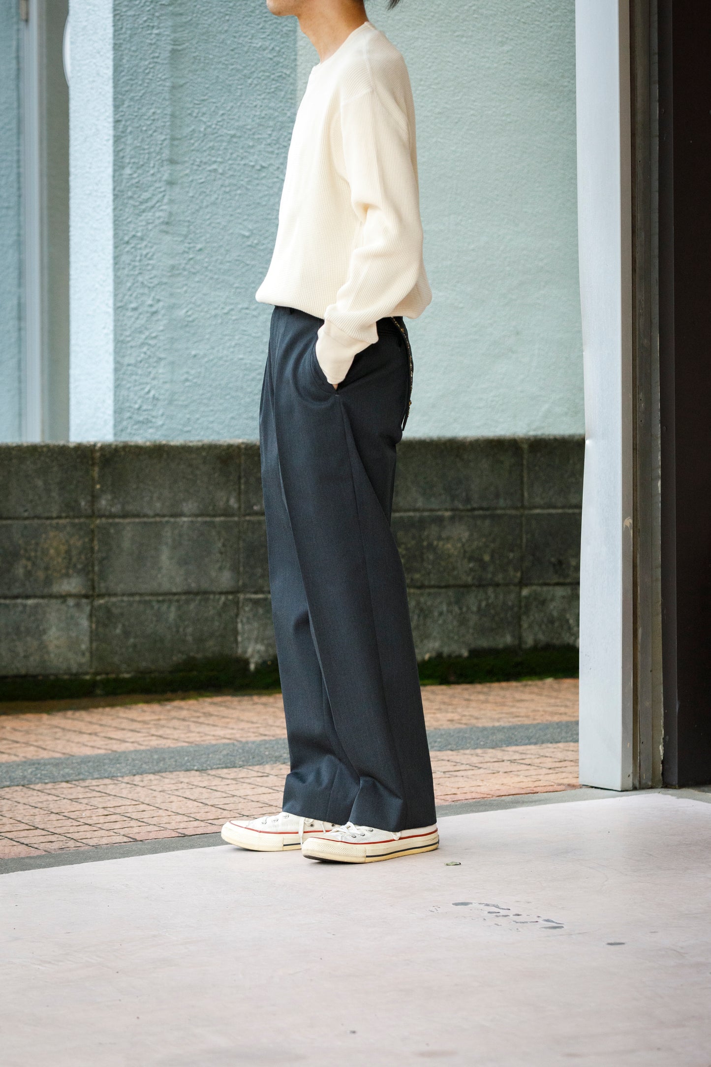 SARTO / 252-11001 TUCKER EMBROIDERY SLACKS(HIGH TWIST WOOL GABADINE) - CHACOAL
