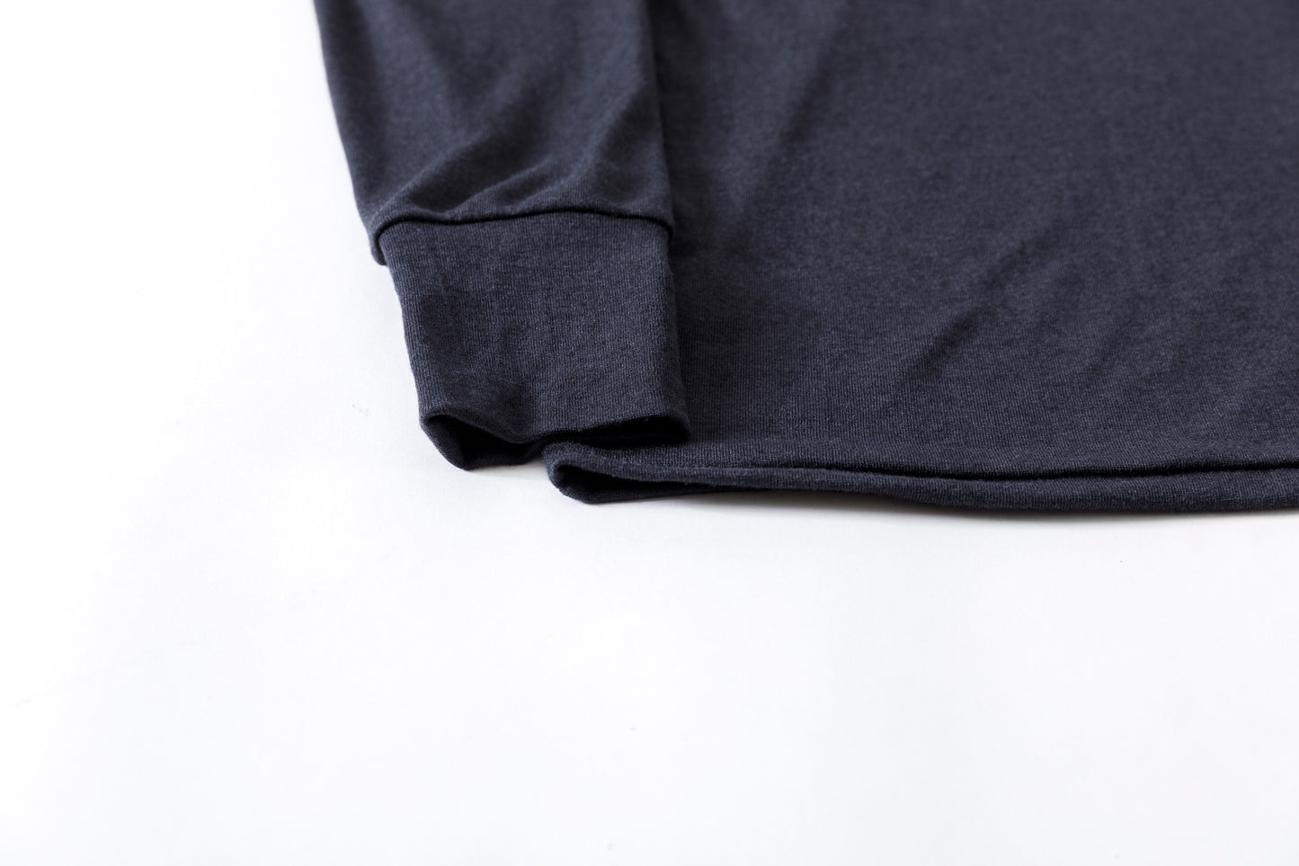 Nikki ESSENTIAL PIECE /  Wool Silk Fraise Stitch Jersey Crewneck(Unisex) - Chacoal