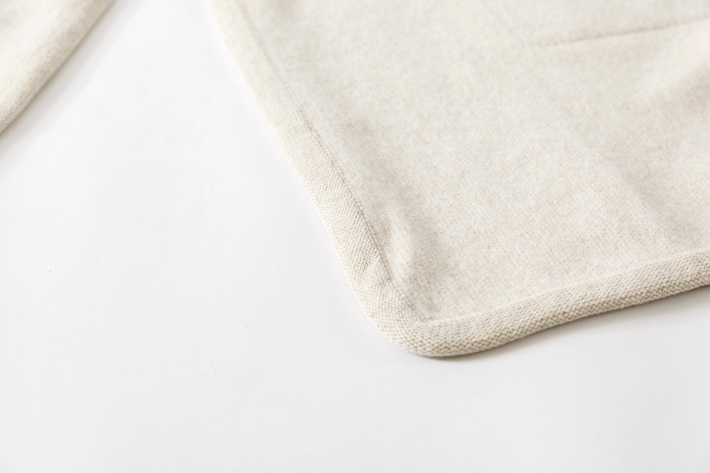 Nikki ESSENTIAL PIECE  / Felting Wool Over Stole - White×Beige