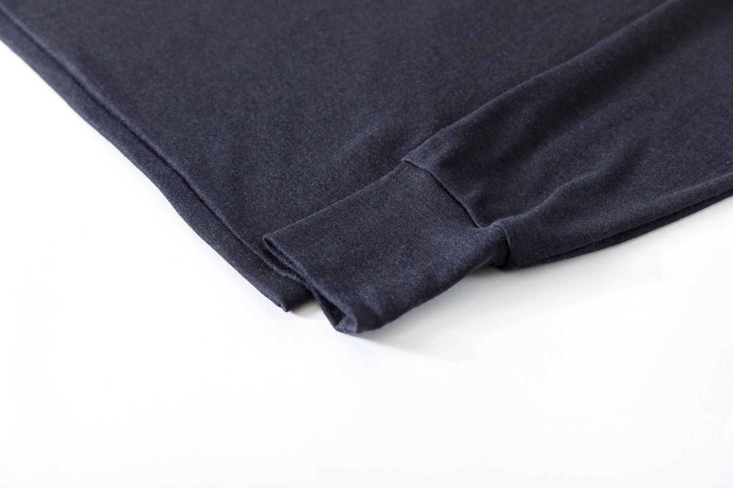 Nikki ESSENTIAL PIECE /  Wool Silk Fraise Stitch Jersey Crewneck(Unisex) - Chacoal