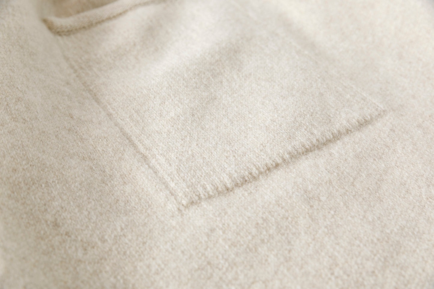 Nikki ESSENTIAL PIECE  / Felting Wool Over Stole - White×Beige