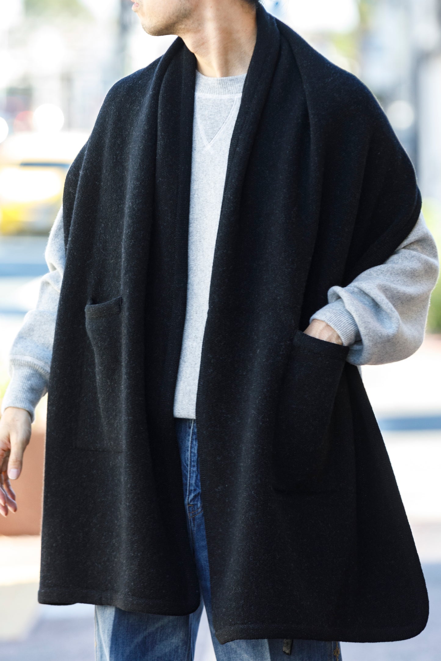 Nikki ESSENTIAL PIECE  / Felting Wool Over Stole - Chacoal