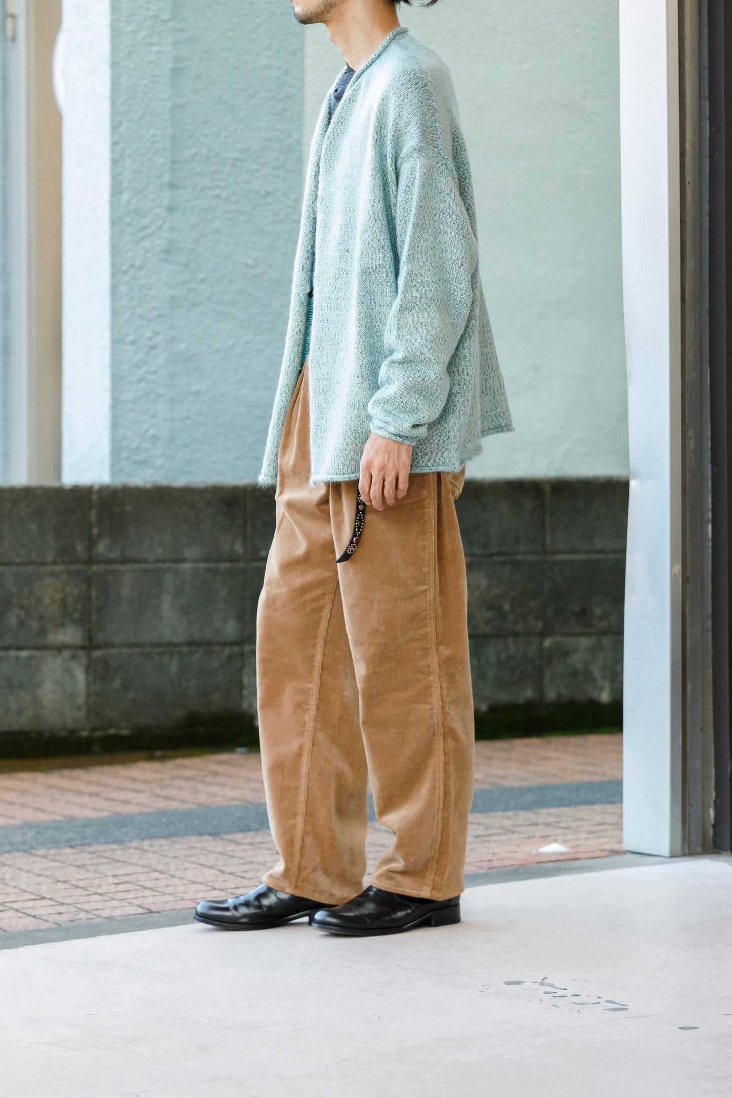 MOTHER HAND artisan /  BASTOGNE - BEE