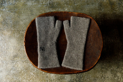 NIkki ESSENTIAL PIECE / ALL Yak Mitten(unisex) - BEIGE