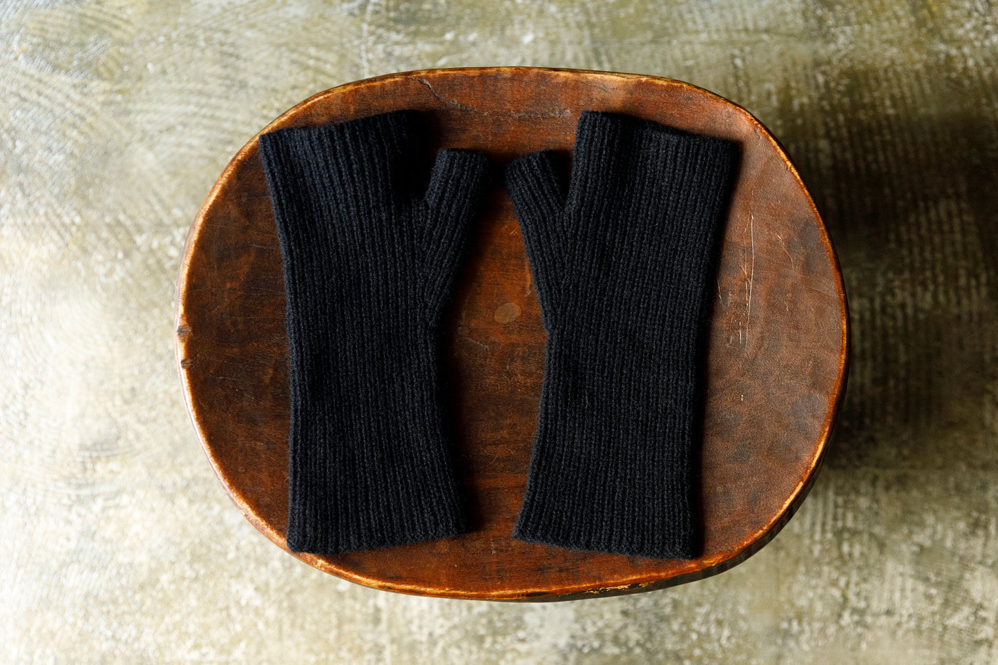 NIkki ESSENTIAL PIECE / ALL Yak Mitten(unisex) - BLACK×NAVY