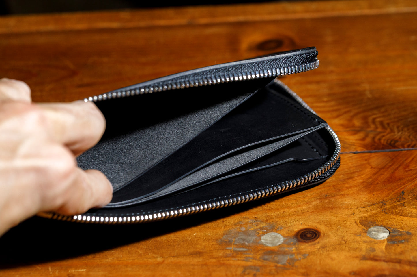 AMIACALVA / AK-042 GUIDI&ROSELLINI LONG ZIP WALLET - Black