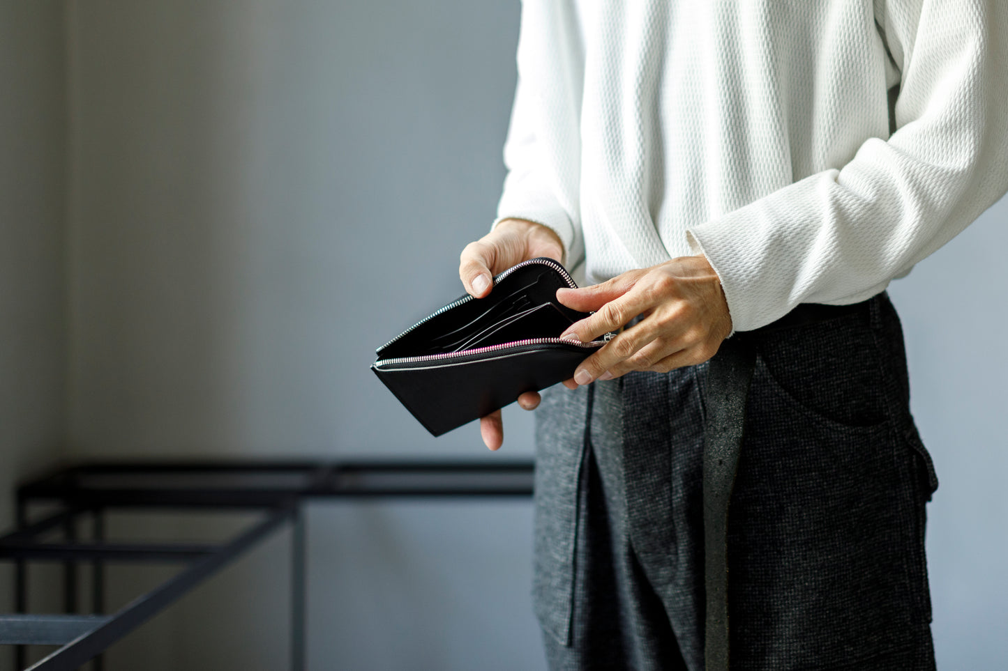 AMIACALVA / AK-042 GUIDI&ROSELLINI LONG ZIP WALLET - Black