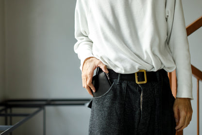 AMIACALVA / AK-043 GUIDI&ROSELLINI SHORT ZIP WALLET - Black