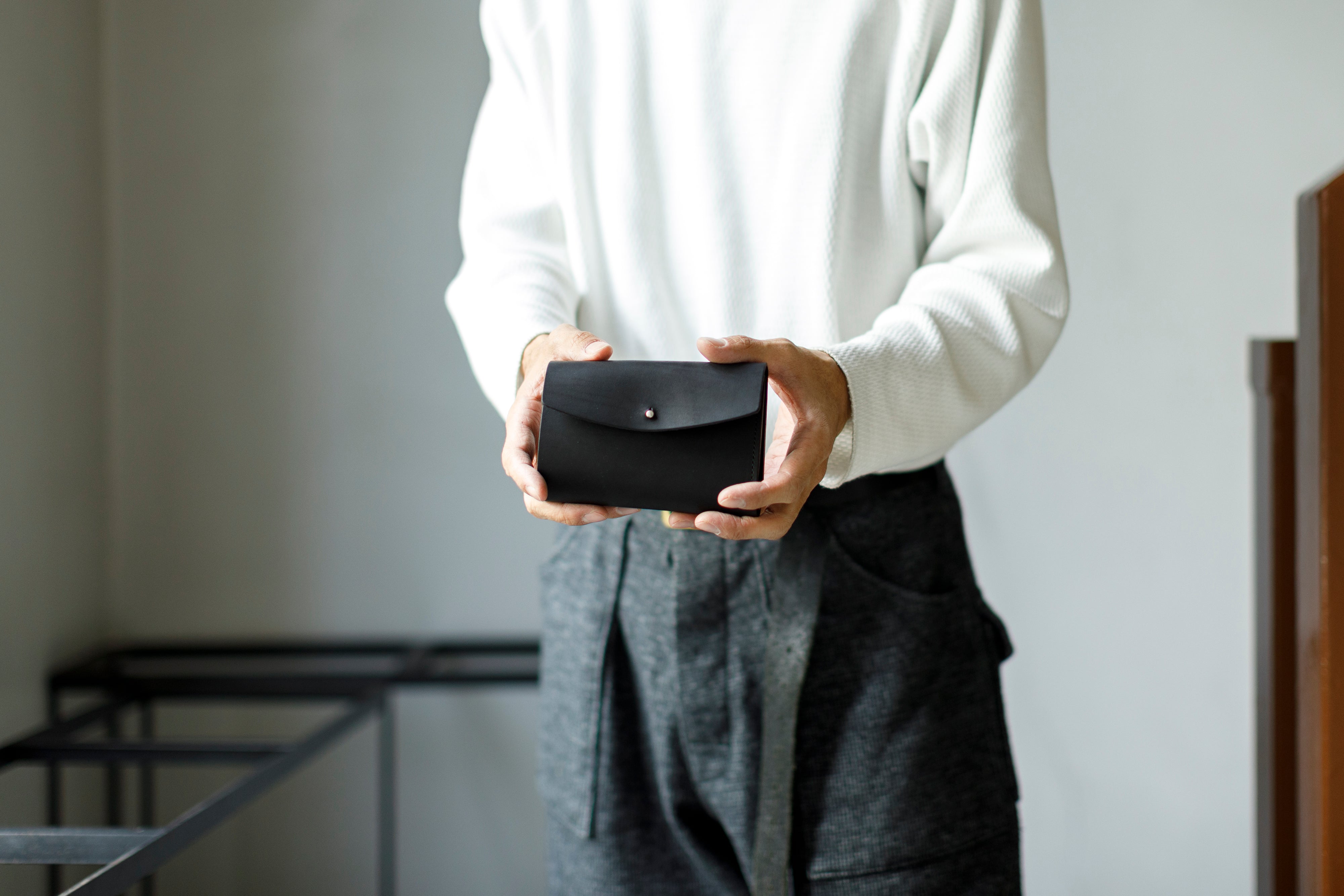 AMIACALVA / AK-007 GUIDI&ROSELLINI MEDIUM WALLET - Black – reggio