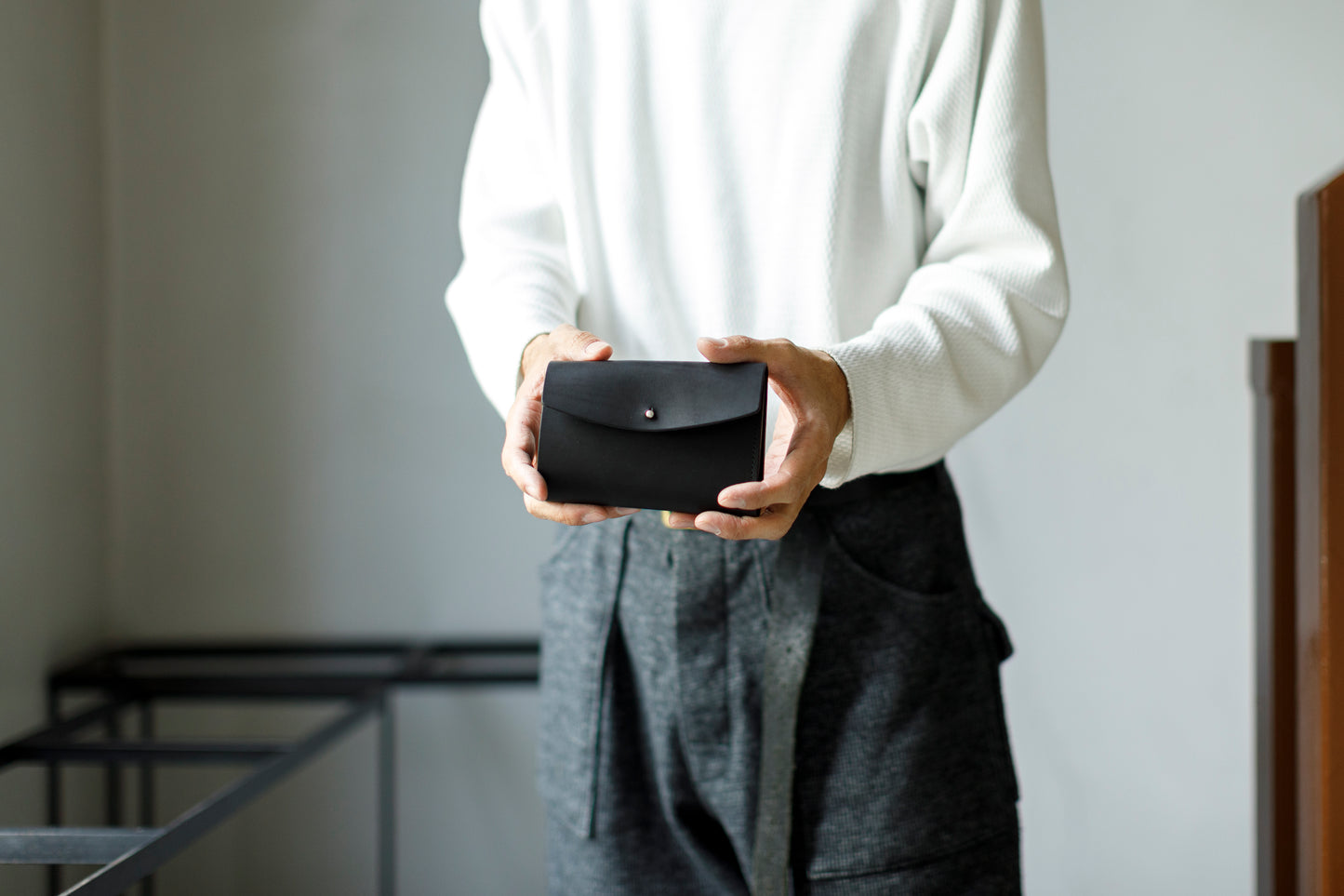 AMIACALVA / AK-007 GUIDI&ROSELLINI MEDIUM WALLET - Black