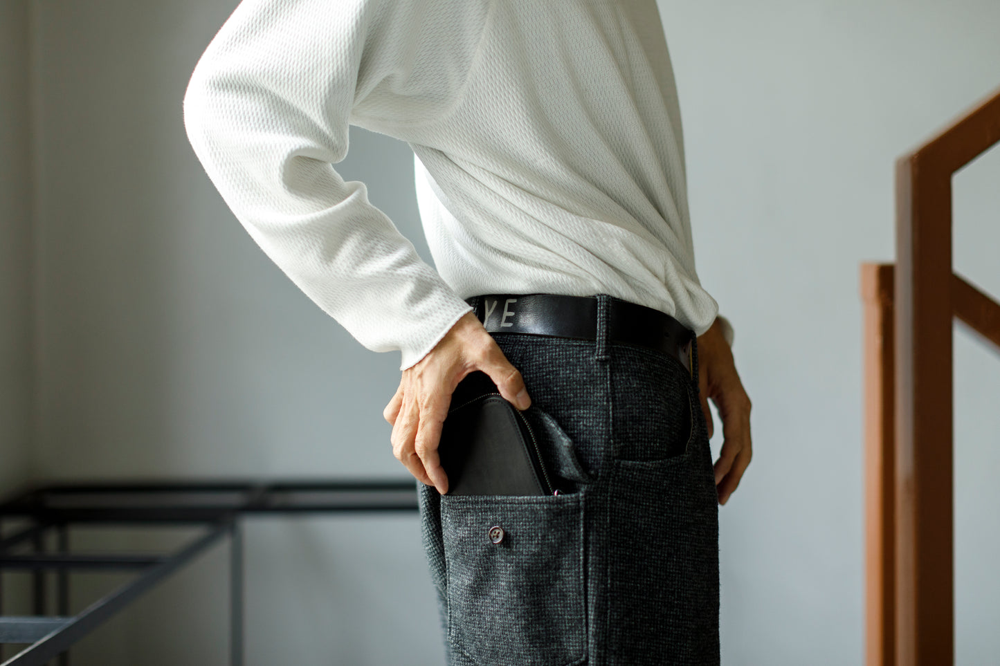 AMIACALVA / AK-043 GUIDI&ROSELLINI SHORT ZIP WALLET - Black