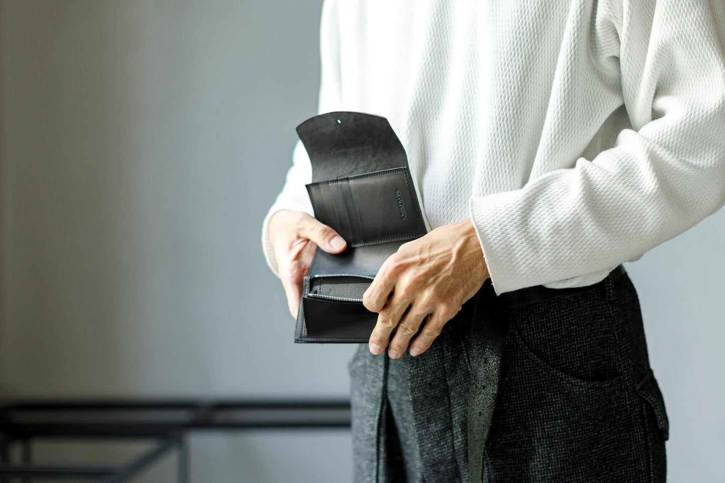 AMIACALVA / AK-007 GUIDI&ROSELLINI MEDIUM WALLET - Black