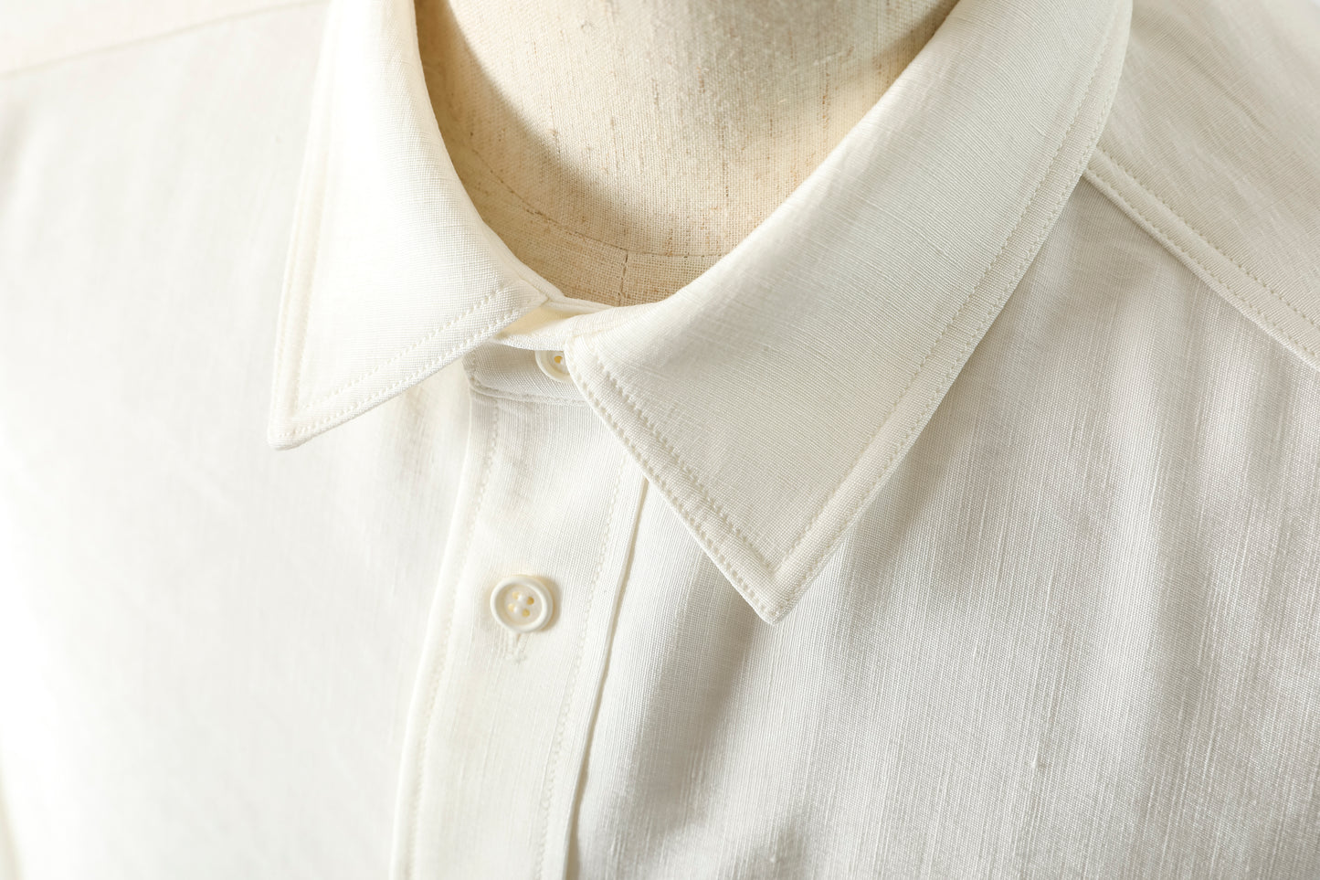 山内 / 26143-sili / ビンテージシルクリネン・ダブルステッチシャツ - off white