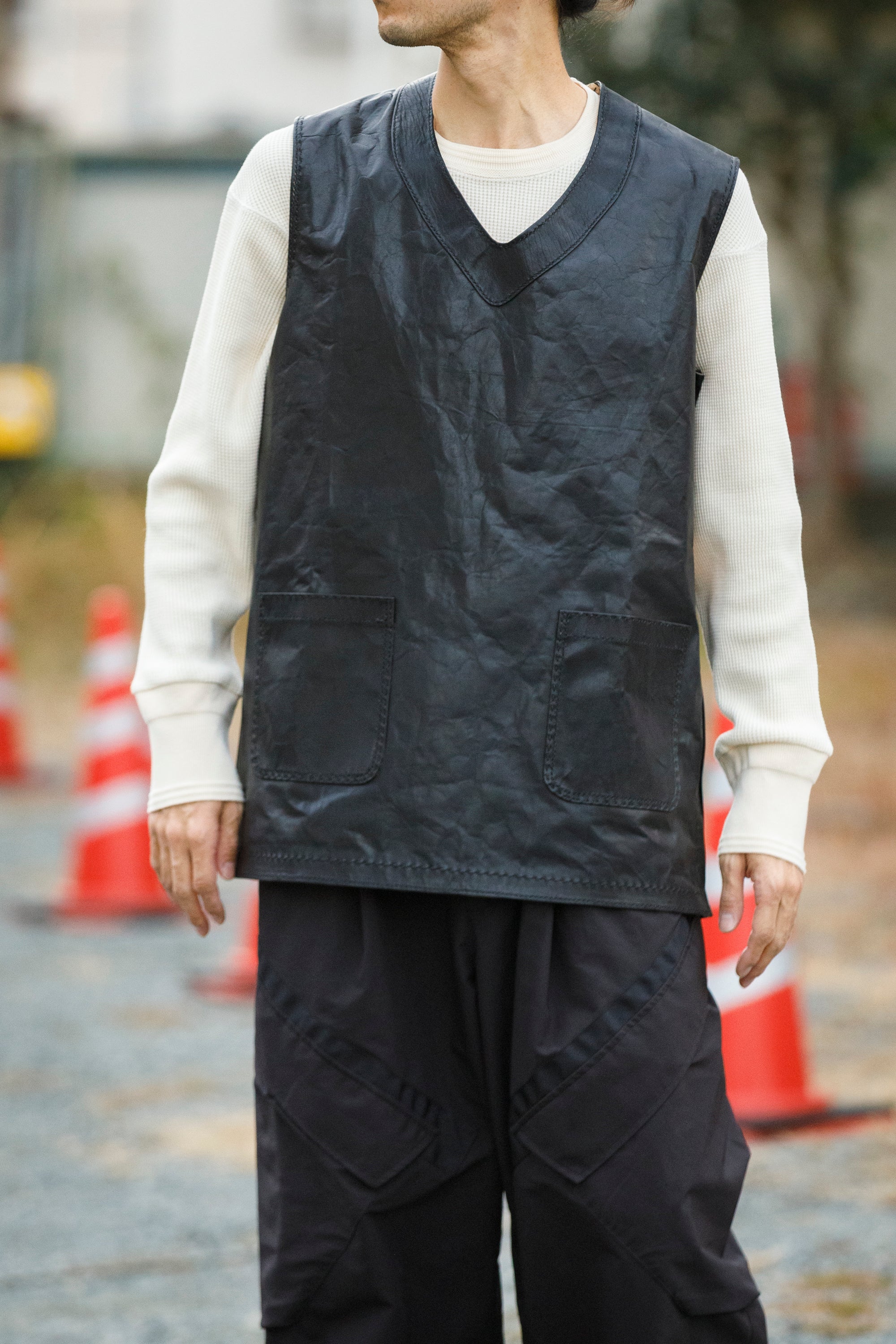 NOMARKS / LEATHER VEST 01 - Black – reggio