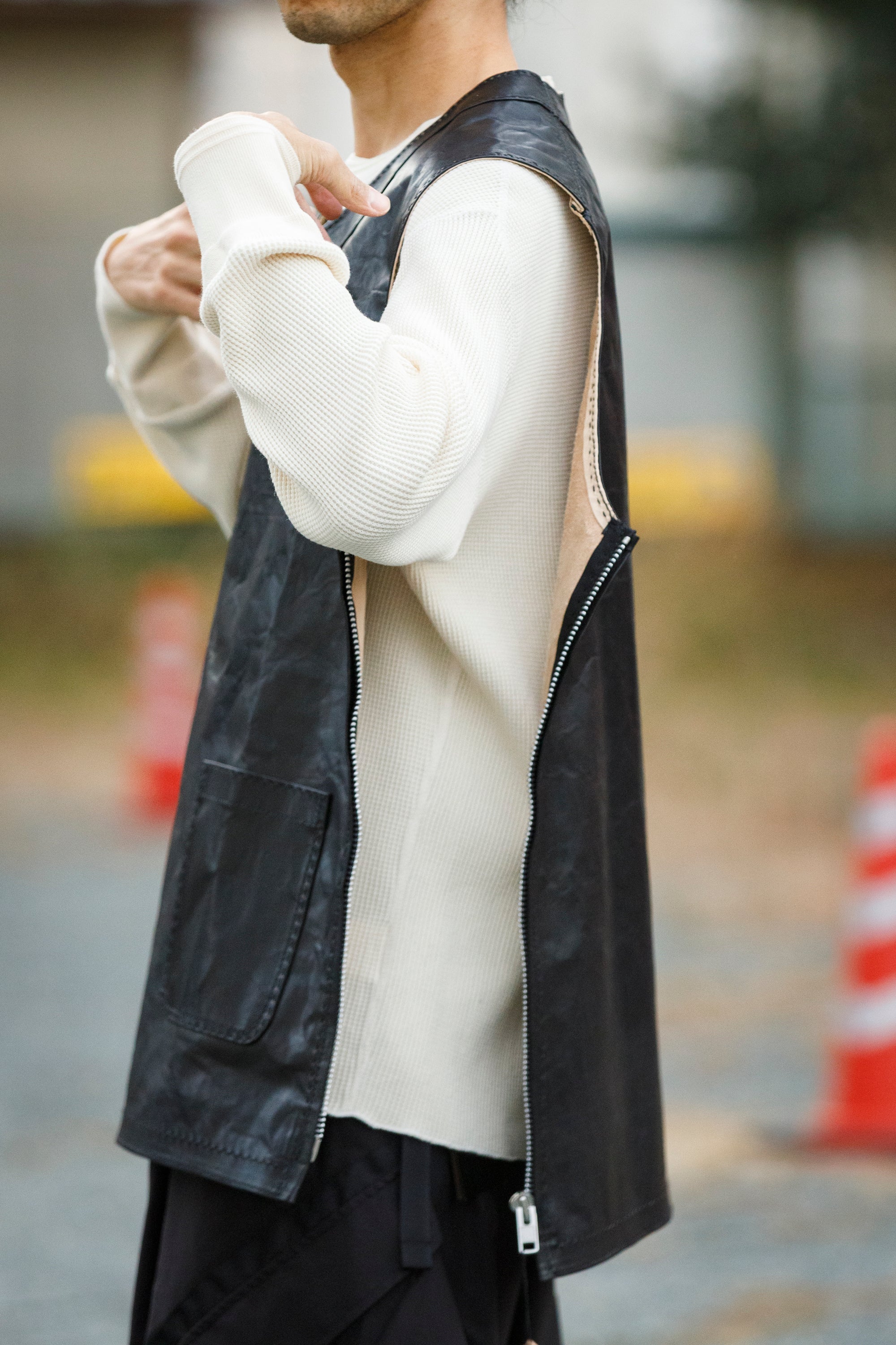 NOMARKS / LEATHER VEST 01 - Black – reggio