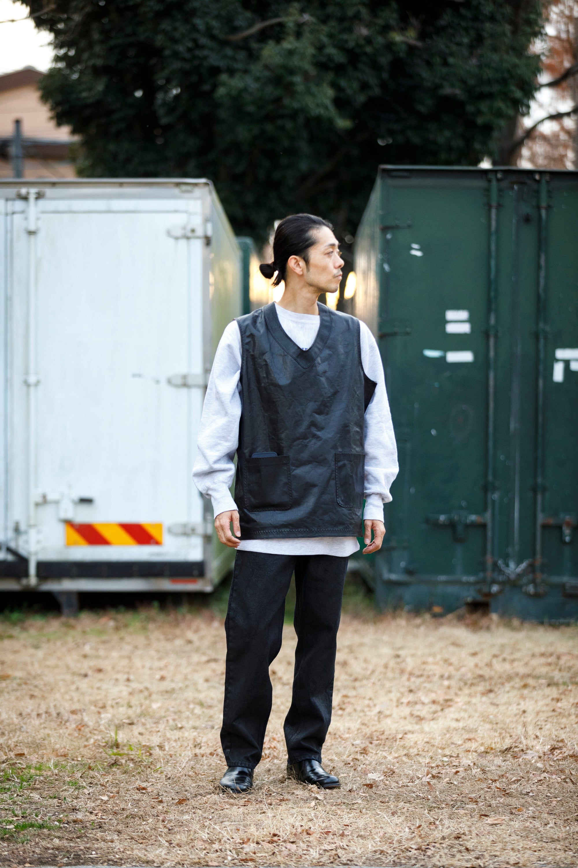 イタリア製本革レザーベストMONARC1 NOMARKS / LEATHER VEST 01 - Black – reggio