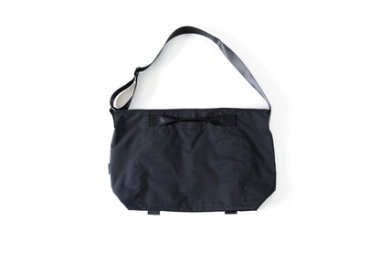 AMIACALVA F036 GABARDINE MESSENGER BAG - Black / Size L