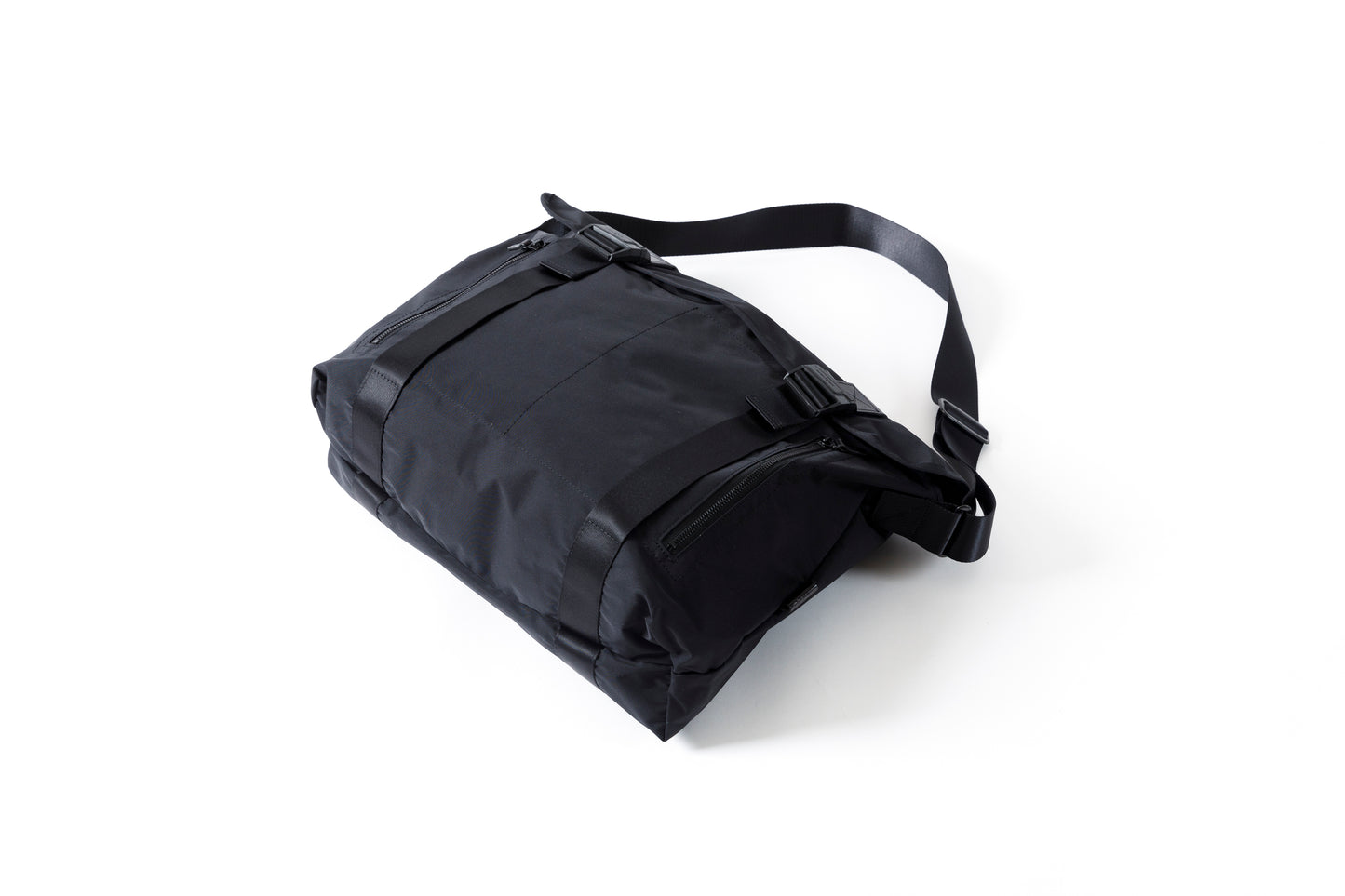 AMIACALVA F036 GABARDINE MESSENGER BAG - Black / Size L