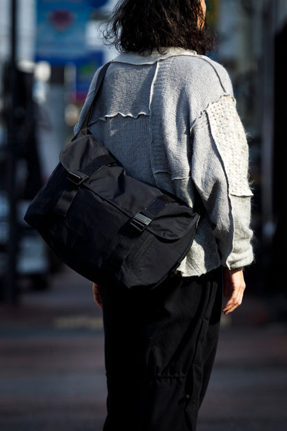 AMIACALVA F036 GABARDINE MESSENGER BAG - Black / Size L