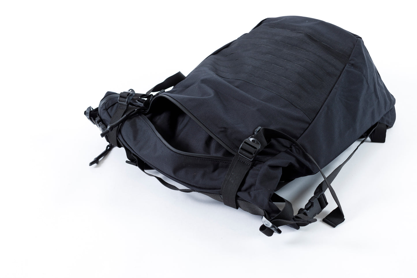MOUT RECON TAILOR / TRANSFORM MESSENGER - Black