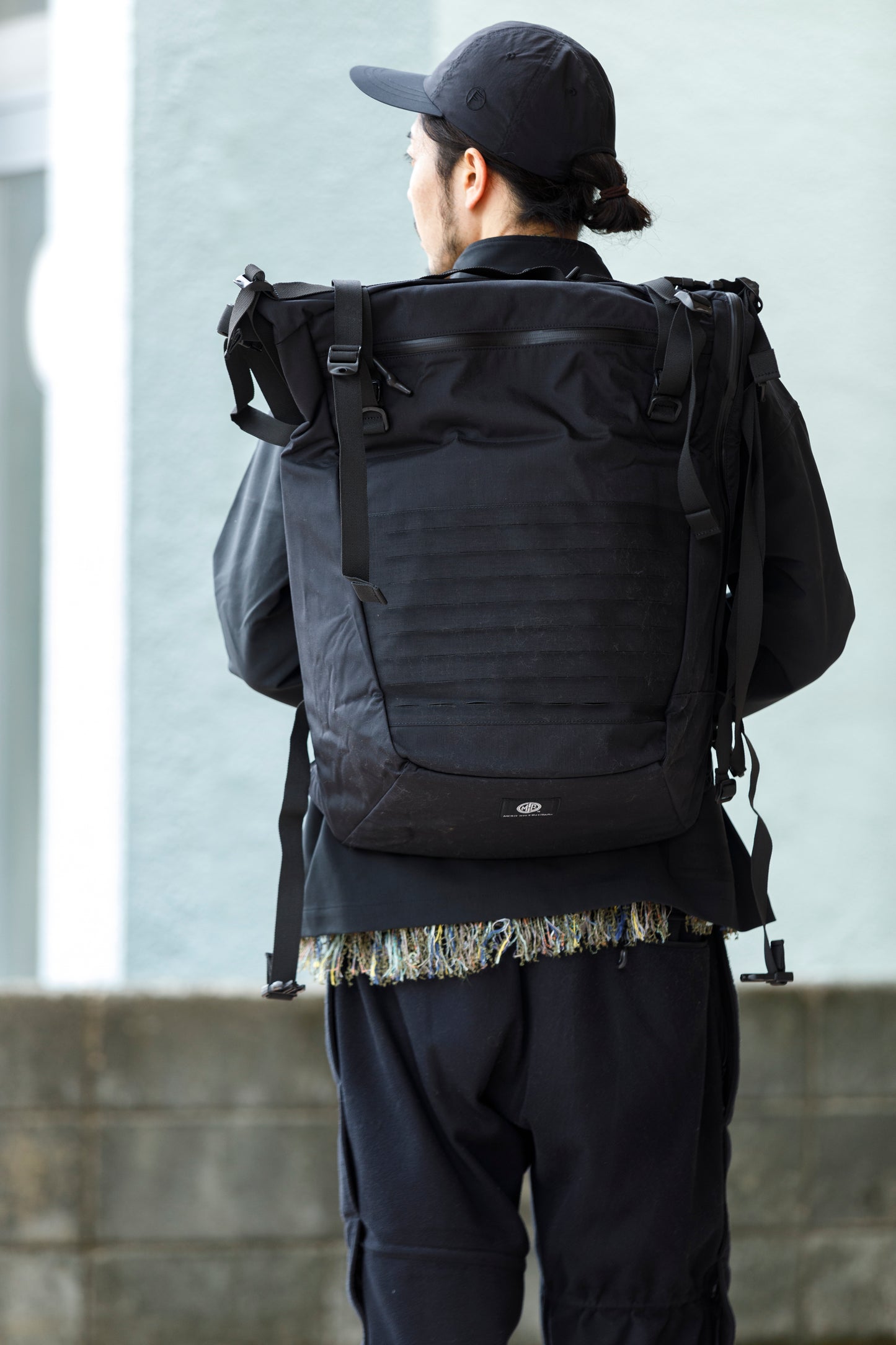 MOUT RECON TAILOR / TRANSFORM MESSENGER - Black