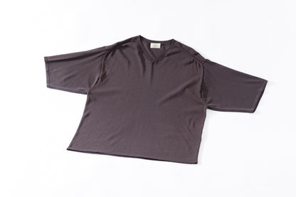 Nikki ESSENTIAL PIECE / Hight Twist V-neck Foot Ball Tee - Brown
