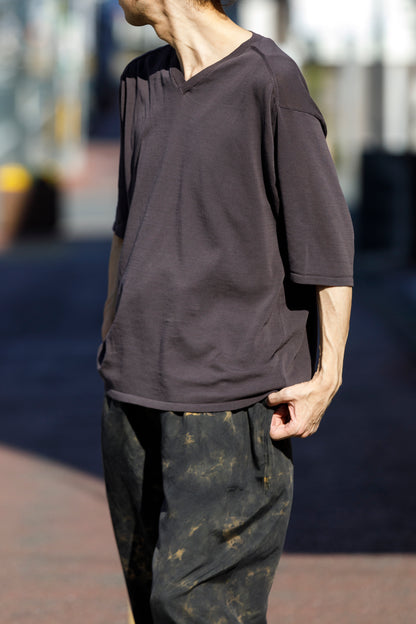 Nikki ESSENTIAL PIECE / Hight Twist V-neck Foot Ball Tee - Brown
