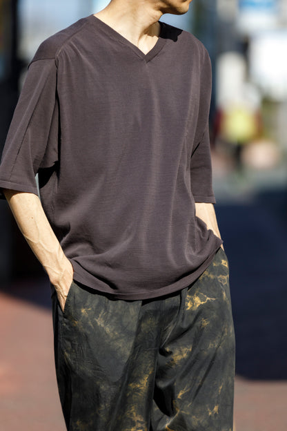 Nikki ESSENTIAL PIECE / Hight Twist V-neck Foot Ball Tee - Brown
