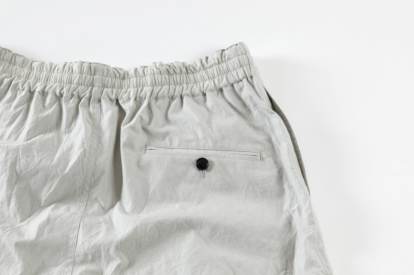 Nikki ESSENTIAL PIECE / Cotton Silk Faille Easy Shorts  - Light Grey