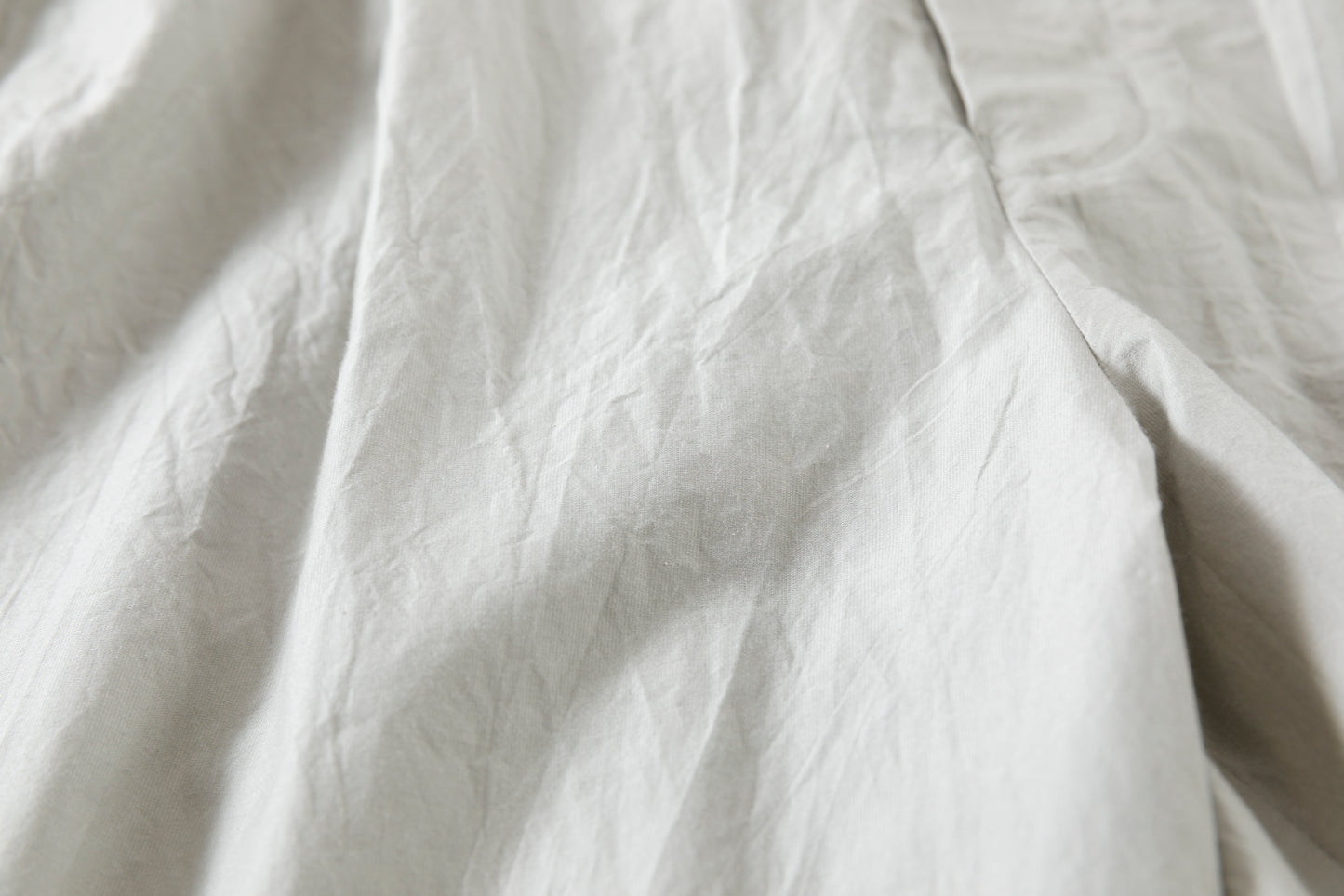 Nikki ESSENTIAL PIECE / Cotton Silk Faille Easy Shorts  - Light Grey