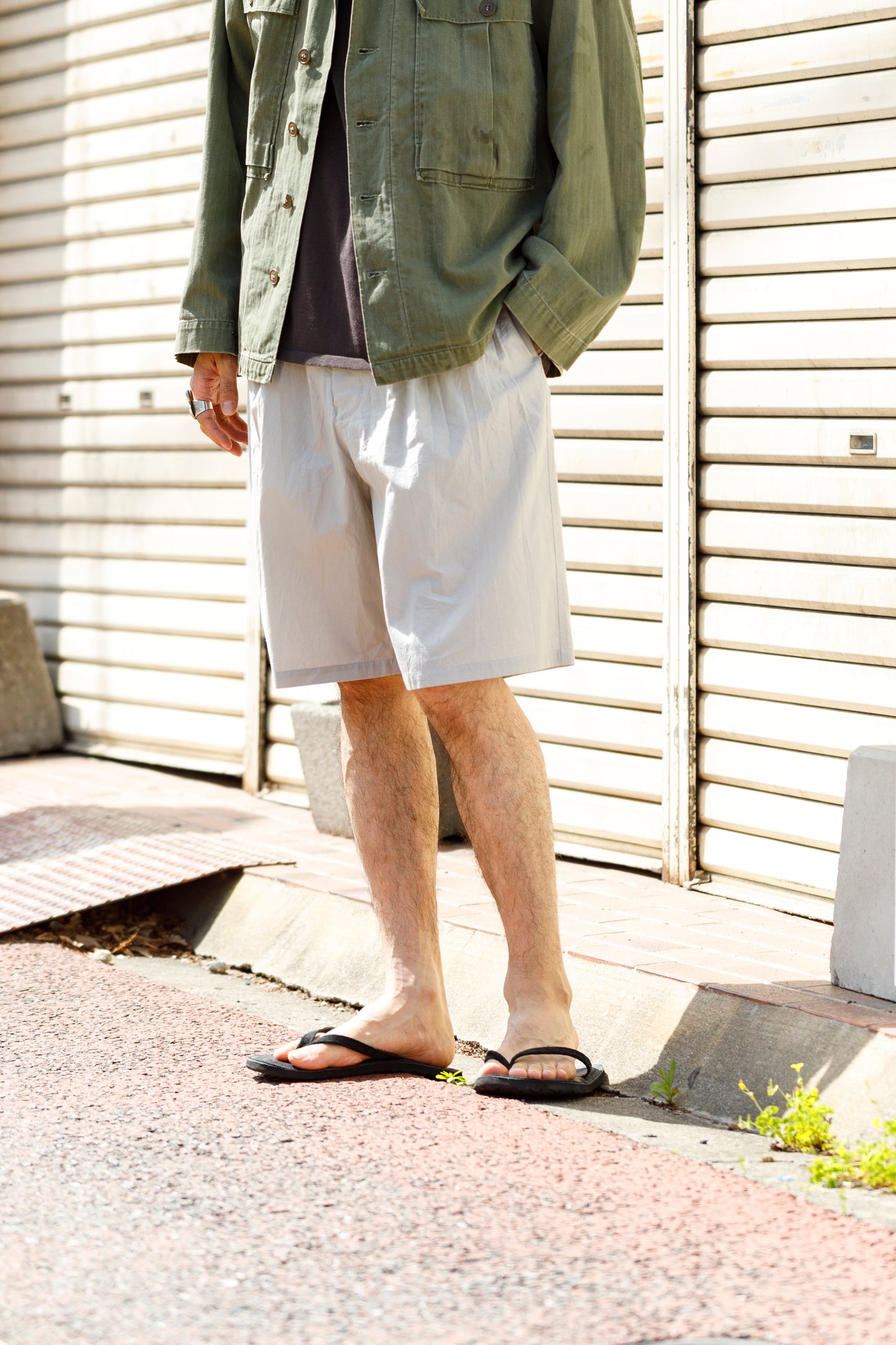 Nikki ESSENTIAL PIECE / Cotton Silk Faille Easy Shorts  - Light Grey