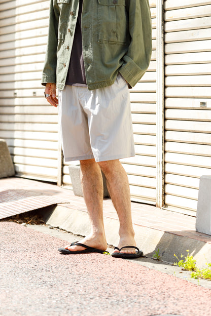 Nikki ESSENTIAL PIECE / Cotton Silk Faille Easy Shorts  - Light Grey