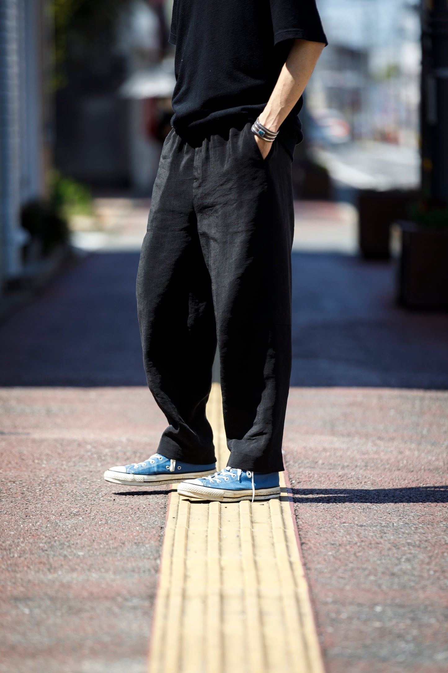 山内 / yc70-261-sili ビンテージシルクリネン・ワンカットイージーパンツ - sumi kuro
