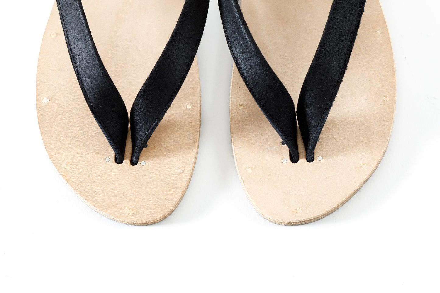 PETROSOLAUM / B-SANDALS(Horse reverse) - Black